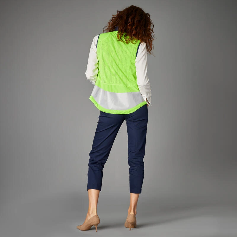 BTWIN GILET VELO SANS MANCHE REVERSIBLE CERTIFIE EPI VISIBILITE JOUR NUIT 560 FEMME 2 BTWIN GILET VELO SANS MANCHE REVERSIBLE CERTIFIE EPI VISIBILITE JOUR NUIT 560 FEMME – Image 2