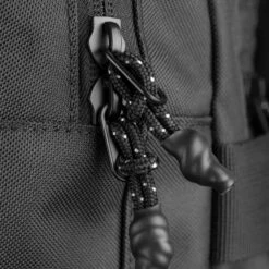 SAC A DOS DE SKATE DC SHOES STRAPPER NOIR AVEC FIXATION POUR SKATEBOARD -Vélo Boutique sac a dos de skate dc shoes strapper noir avec fixation pour skateboard 5